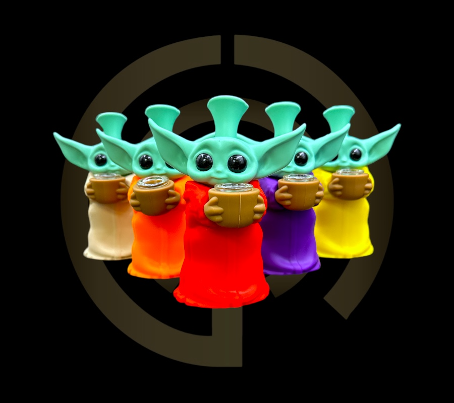 Silicone Water Pipe - Alien in a Robe (6")